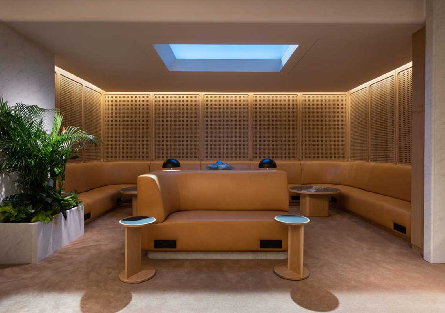 CoeLux® Lights Up The Qantas Lounge At Singapore Changi Airport